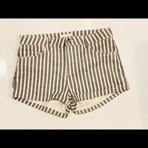 H&M shorts/ stripe /size 4